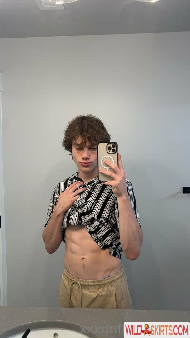 Xxxgriffin nude leaked photo #10