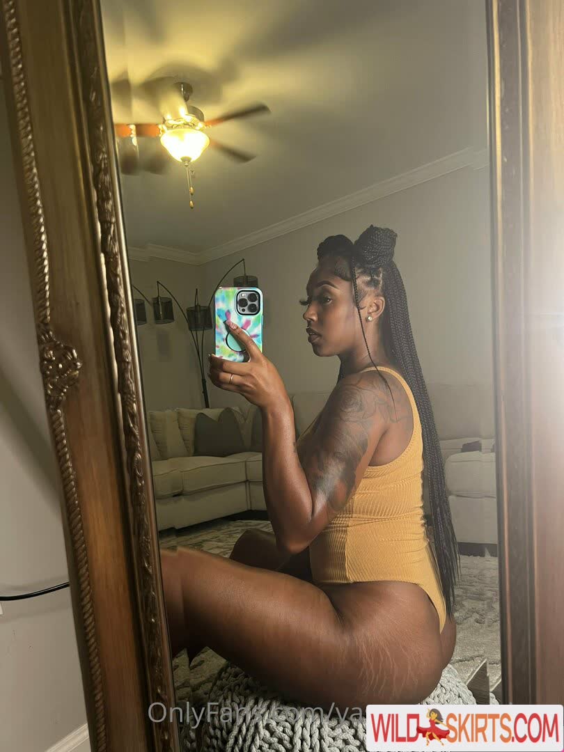 Yasmeanmonique nude leaked photo #7