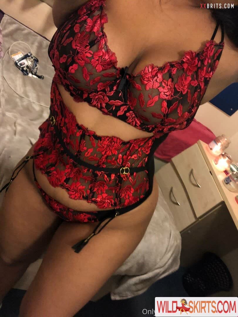 Yasmine / theyasminelopez / yasminemirza nude OnlyFans, Instagram leaked photo #20