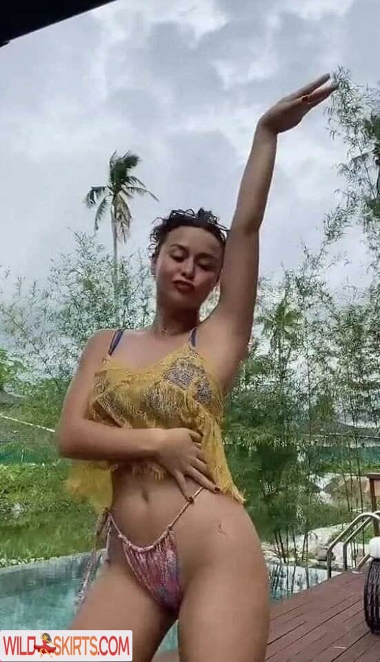 Yassi Pressman / yassipressman / yassizzle nude Instagram leaked photo #2