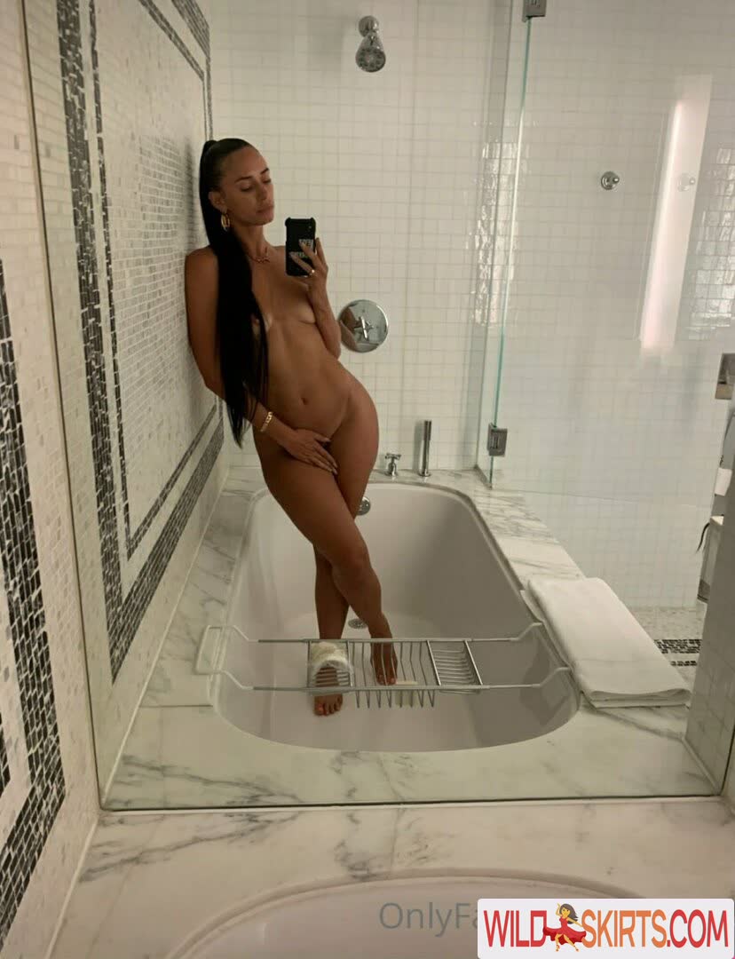 Yesjulz nude leaked photo #125