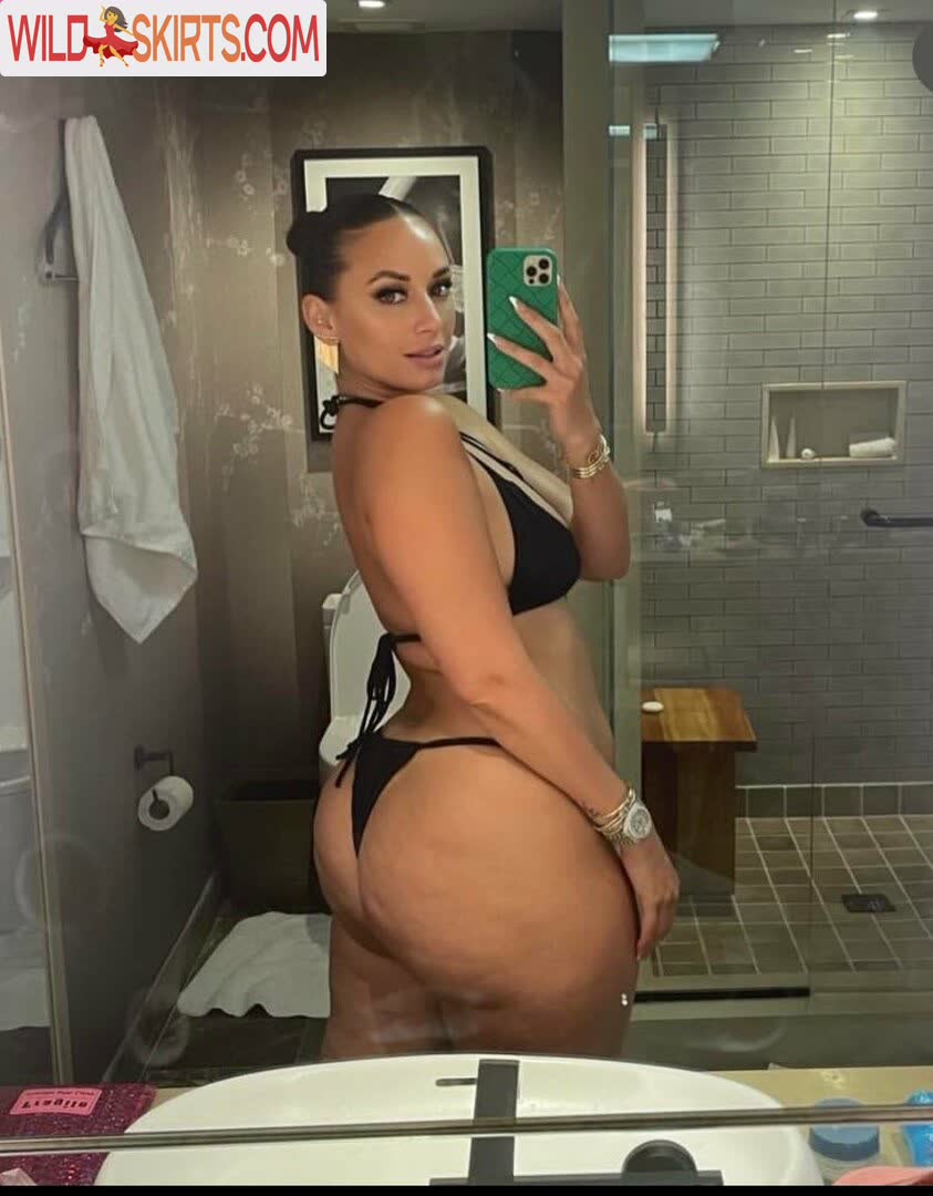 Yesjulz nude leaked photo #245