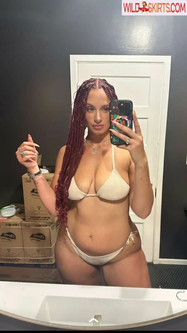 Yesjulz nude leaked photo #329