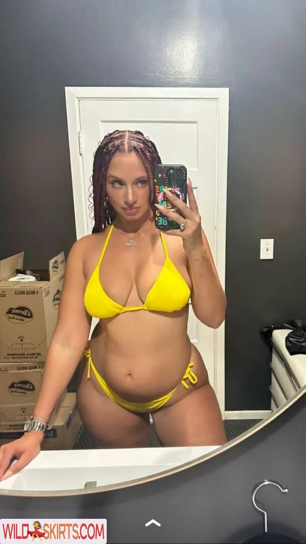 Yesjulz nude leaked photo #337