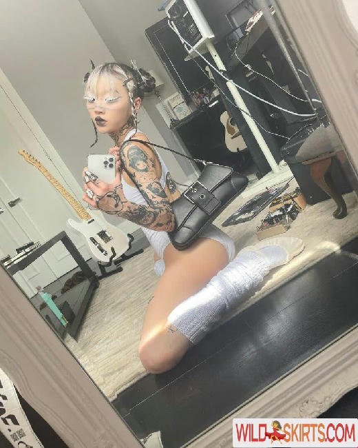 yeule / yeul_e / yeule nude OnlyFans, Instagram leaked photo #15