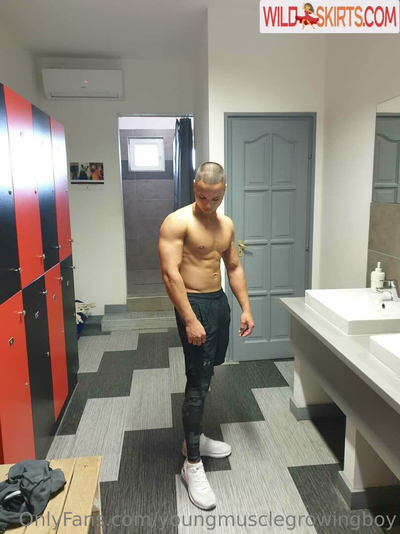 Youngmusclegrowingboy nude leaked photo #37