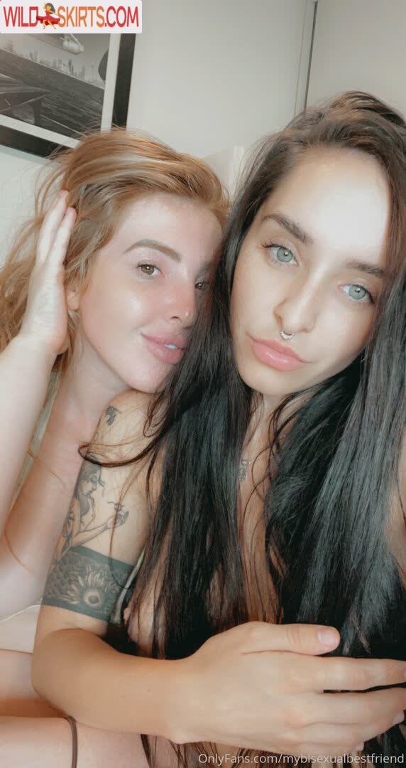 Yourlesbianfantasyy nude leaked photo #42