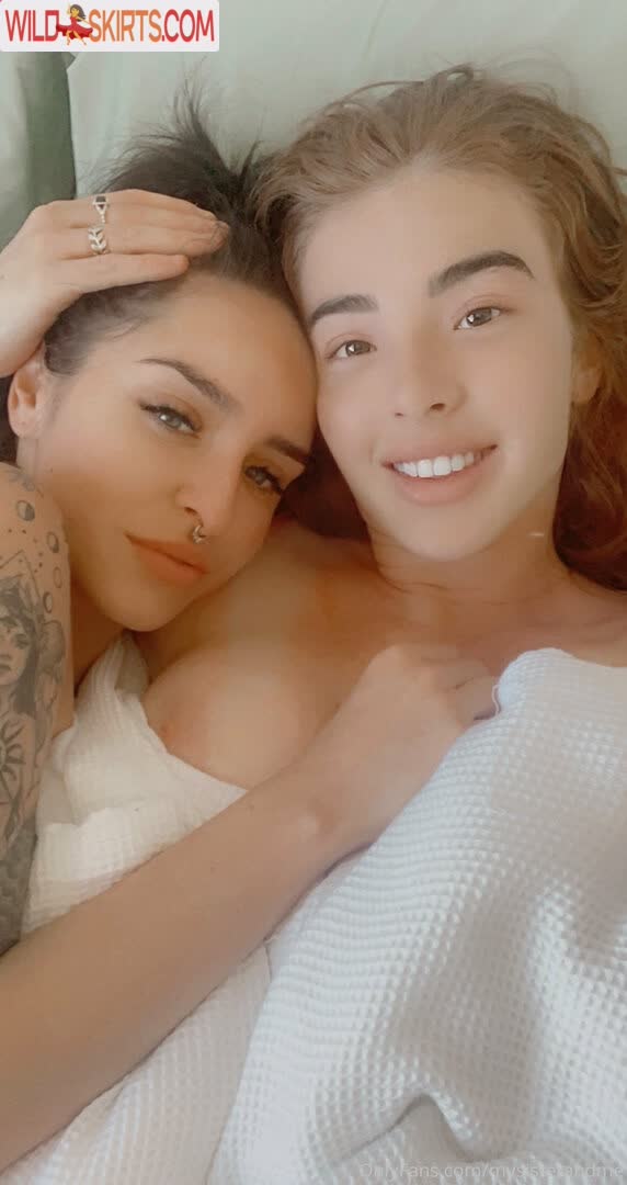 Yourlesbianfantasyy nude leaked photo #134