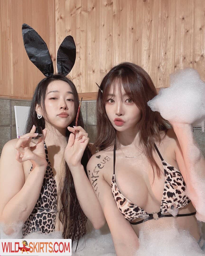 Yunicorn19 nude leaked photo #13