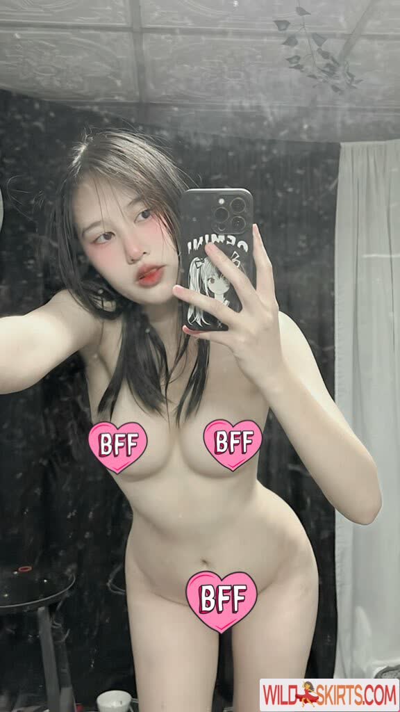 Yunne.uwu nude leaked photo #17