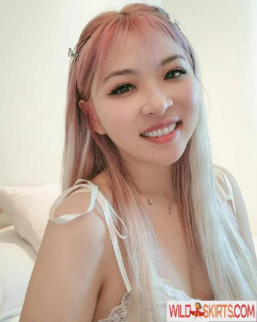 Yvonneflinetv / yvonnieng nude Instagram leaked photo #6