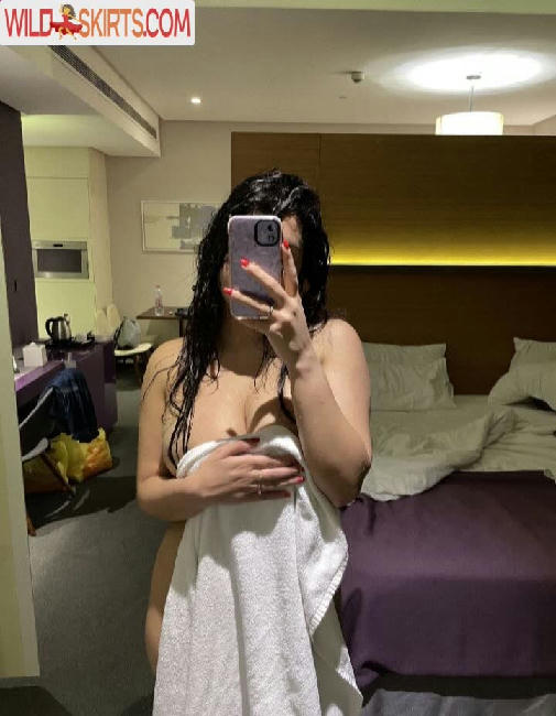 Zeeba Kalan / ZeeebaK / u111738364 / zeebakalan nude OnlyFans, Instagram leaked photo #36