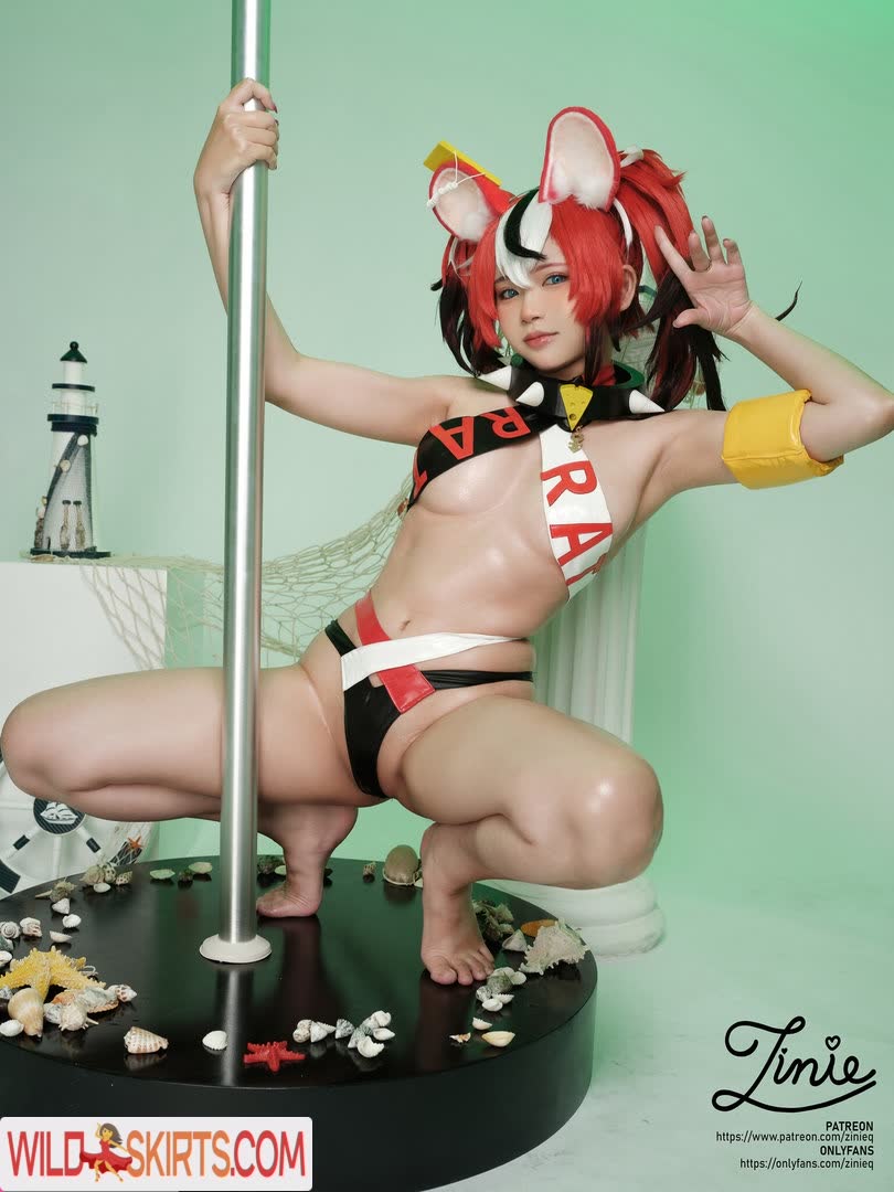 ZinieQ Cosplayer nude leaked photo #36