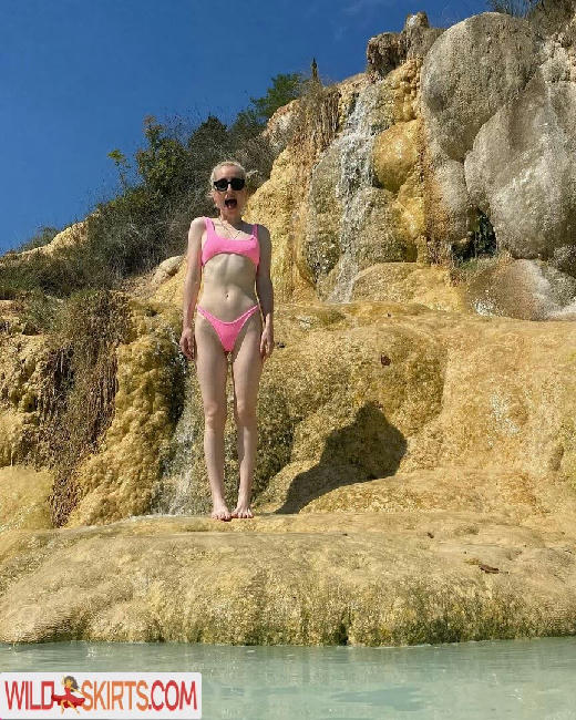 Zoe Lister Jones / zoelisterjones nude Instagram leaked photo #16