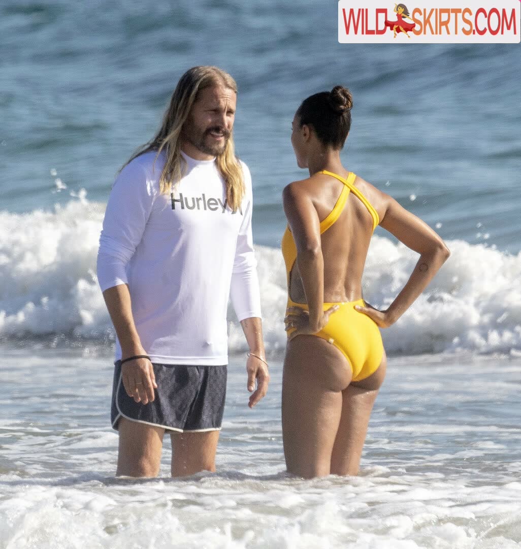 Zoe Saldana nude leaked photo #79