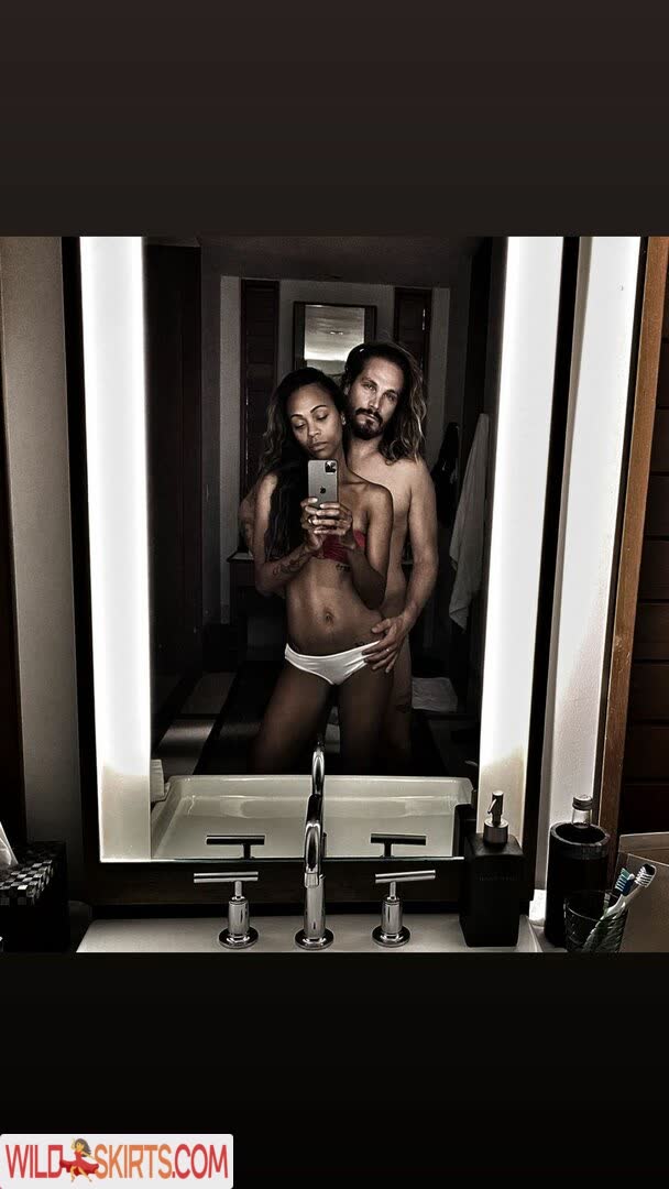 Zoe Saldana nude leaked photo #75