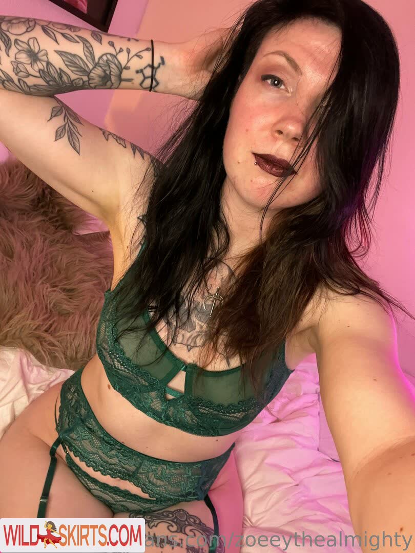 zoeeythealmighty / thetaylorxmichele / zoeeythealmighty nude OnlyFans, Instagram leaked photo #3