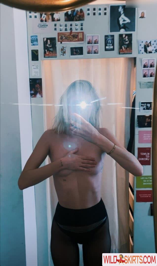 Zoesalome nude leaked photo #9