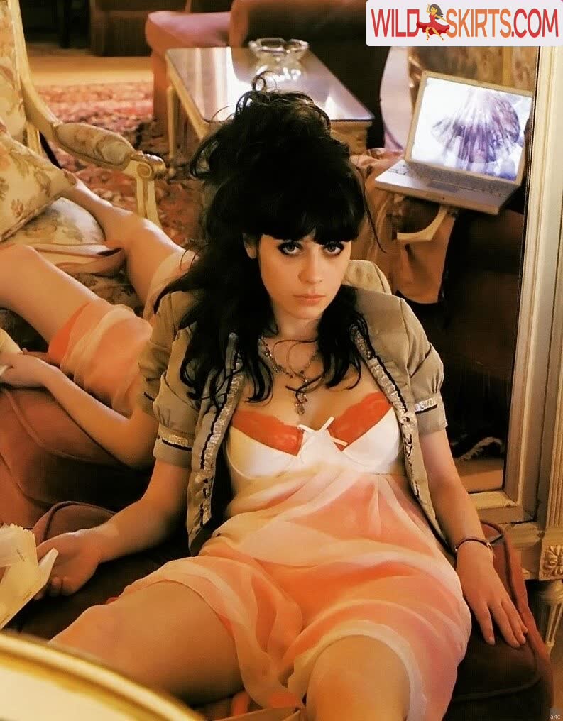 Zooey Deschanel nude leaked photo #236