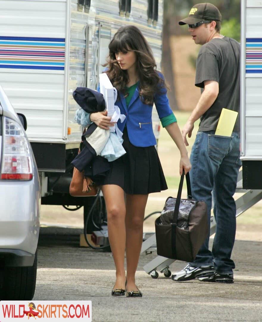 Zooey Deschanel / zooeydeschanel nude Instagram leaked photo #3