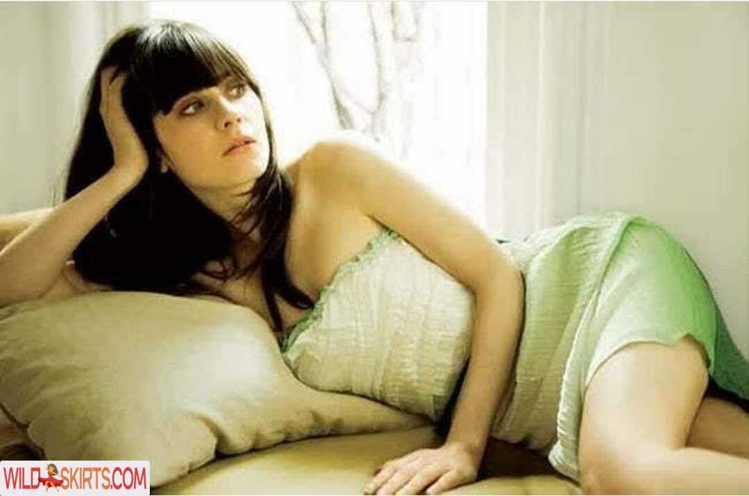 Zooey Deschanel nude leaked photo #40